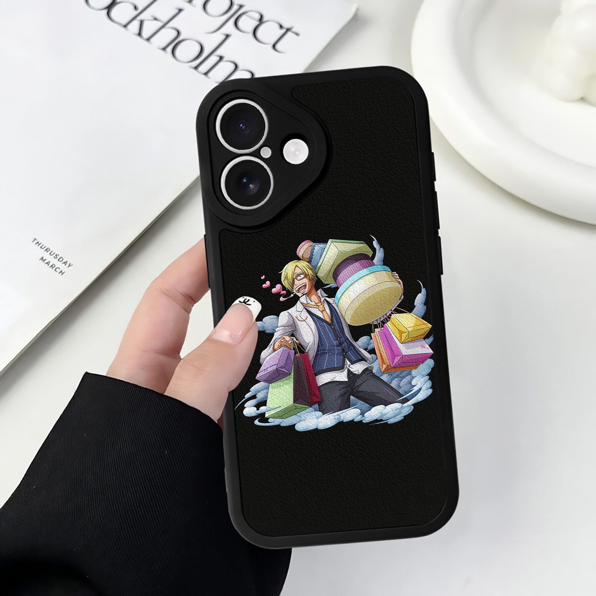 （画像用） ワンピース サンジ ONE PIECE Sanji 【iPhone 16シリーズ対応】シリコンスマホケース（レザー調） 材質：シリコン